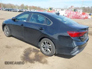 2022 Kia Forte LXS z VIN 3KPF24AD6NE474949, wystawiony jako IAAI lot #42091578 z przebiegiem 26 064 mil mil oraz . Historia ofert i sprzedaży dostępna na DreamBid. Obrazek 3.
