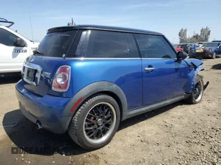 2012 MINI Hardtop z VIN WMWSU3C5XCT368997, wystawiony jako Copart lot #54622735 z przebiegiem 104 261 mil mil oraz Szkoda całkowita • Salvage title. Historia ofert i sprzedaży dostępna na DreamBid. Obrazek 3.