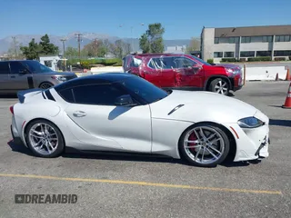 2020 Toyota GR Supra 3.0 with VIN WZ1DB4C09LW031264, listed as a IAAI auction lot 42021484 with 27,343 mi miles. Bid and sale history available at carsss.com. Image 14.