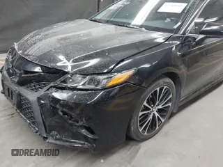 2020 Toyota Camry SE z VIN 4T1G11AK7LU302329, wystawiony jako IAAI lot #42148649 z przebiegiem 46 053 mil mil oraz . Historia ofert i sprzedaży dostępna na DreamBid. Obrazek 6.
