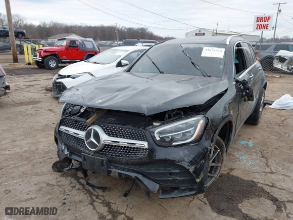 2022 Mercedes-Benz GLC with VIN W1N0G8EBXNV395814, listed as a IAAI auction lot 41694934 with 1 mi miles. Bid and sale history available at carsss.com. Image 2.
