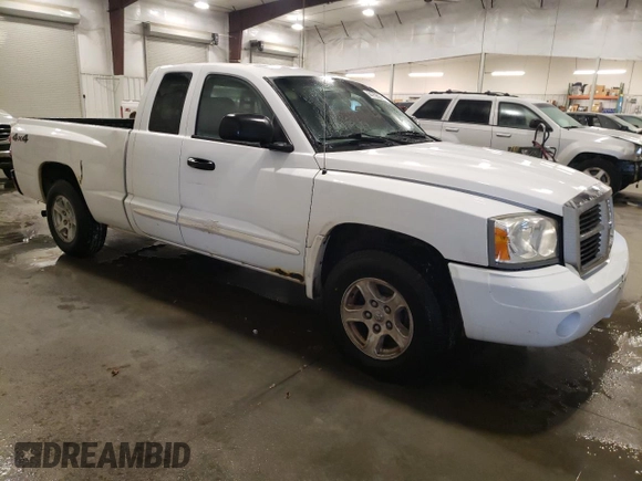 2005 Dodge Dakota SLT with VIN 1D7HW42N95S212320, listed as a Copart auction lot 44769025 with 115,195 mi miles and Non Repairable. Bid and sale history available at DreamBid. Image 4.