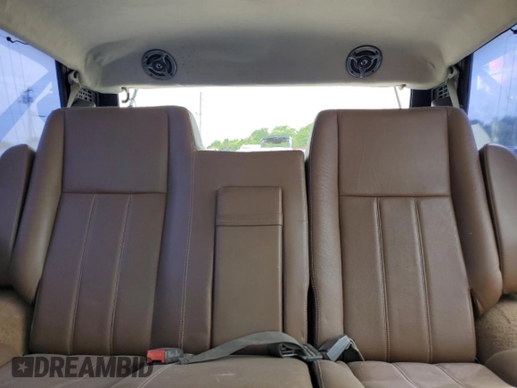 1993 Land Rover Range Rover with VIN SALHC1345PA633413, listed as a Copart auction lot 55302685 with 121,921 mi miles and Clean Title. Bid and sale history available at DreamBid. Image 10.