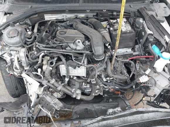 2024 Volkswagen Jetta Sport z VIN 3VWBM7BU3RM025861, wystawiony jako IAAI lot #41571284 z przebiegiem 9 990 mil mil oraz . Historia ofert i sprzedaży dostępna na DreamBid. Obrazek 10.