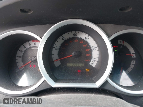 2013 Toyota Tacoma with VIN 3TMLU4EN7DM113315, listed as a IAAI auction lot 41938415 with 228,912 mi miles and . Bid and sale history available at DreamBid. Image 16.