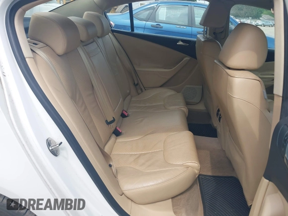 2007 Volkswagen Passat 2.0T with VIN WVWEK73C47P104958, listed as a IAAI auction lot 42482727 with 171,507 mi miles and . Bid and sale history available at DreamBid. Image 8.