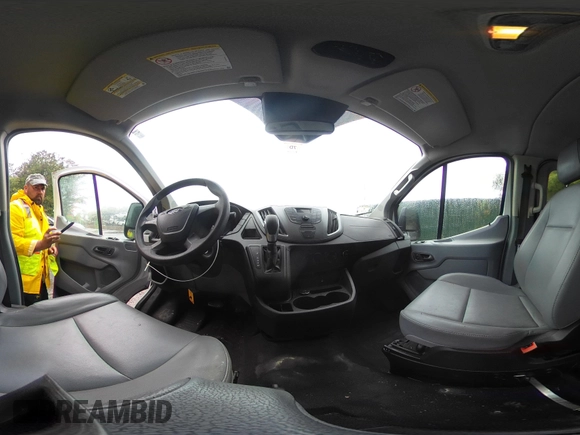2016 Ford Transit XL z VIN 1FMZK1ZM6GKB29173, wystawiony jako IAAI lot #42388672 z przebiegiem 108 076 mil mil oraz . Historia ofert i sprzedaży dostępna na DreamBid. Obrazek 19.