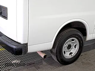 2018 Chevrolet Express Cargo with VIN 1GCWGAFP8J1342579, listed as a IAAI auction lot 42708229 with 125,604 mi miles and . Bid and sale history available at DreamBid. Image 9.