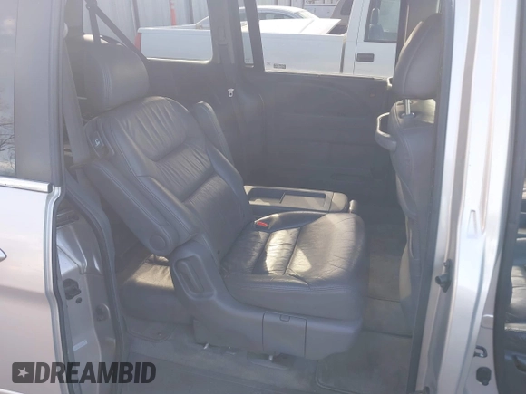 2005 Honda Odyssey EX-L with VIN 5FNRL38615B062427, listed as a IAAI auction lot 41922322 with 194,837 mi miles. Bid and sale history available at carsss.com. Image 8.