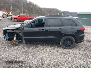 2021 Jeep Grand Cherokee Limited with VIN 1C4RJFBG7MC769102, listed as a IAAI auction lot 42021147 with 30,415 mi miles and . Bid and sale history available at DreamBid. Image 15.