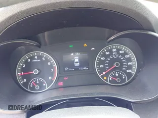 2019 Kia Optima LX z VIN 5XXGT4L38KG341070, wystawiony jako IAAI lot #42348351 z przebiegiem 112 143 mil mil oraz . Historia ofert i sprzedaży dostępna na DreamBid. Obrazek 7.