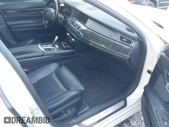 2012 BMW 7 Series 750Li xDrive с VIN WBAKC8C51CC434997, выставлен на аукционе IAAI как лот 41605961 с пробегом 115 330 миль миль и . История ставок и продаж доступна на DreamBid. Изображение 5.