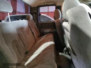 2006 Chevrolet Silverado 1500 LT1 with VIN 1GCEK19V46Z261477, listed as a Copart auction lot 44698035 with 298,471 mi miles and Clean Title. Bid and sale history available at carsss.com. Image 10.