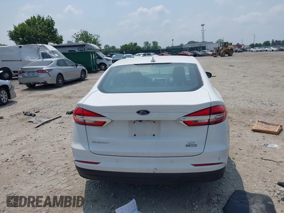 2020 Ford Fusion SE with VIN 3FA6P0LUXLR155881, listed as a IAAI auction lot 42426199 with 103,809 mi miles and . Bid and sale history available at DreamBid. Image 17.