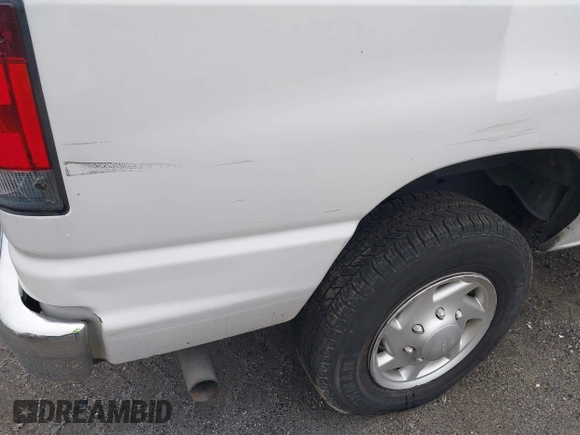 2011 Ford Econoline Passenger XL с VIN 1FBNE3BL3BDA61357, выставлен на аукционе IAAI как лот 39828147 с пробегом 106 810 миль миль и . История ставок и продаж доступна на DreamBid. Изображение 16.