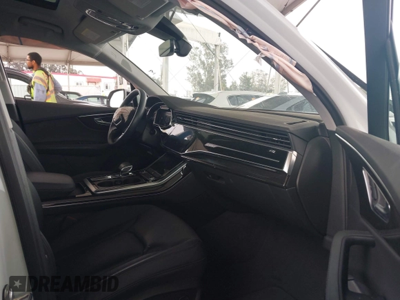 2022 Audi Q7 Premium Plus with VIN WA1LXBF75ND022305, listed as a IAAI auction lot 42169110 with 29,127 mi miles and . Bid and sale history available at DreamBid. Image 5.