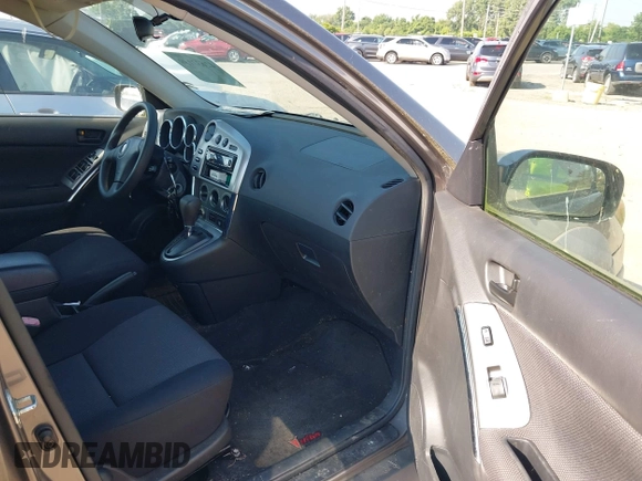 2004 Pontiac Vibe z VIN 5Y2SL62824Z424030, wystawiony jako IAAI lot #42637139 z przebiegiem 117 843 mil mil oraz . Historia ofert i sprzedaży dostępna na DreamBid. Obrazek 5.