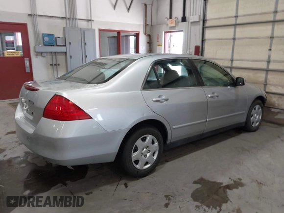 2007 Honda Accord LX with VIN 1HGCM56447A225908, listed as a IAAI auction lot 42367453 with 125,205 mi miles and . Bid and sale history available at DreamBid. Image 4.