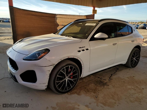 2023 Maserati Grecale Modena with VIN ZN682AVM7P7427366, listed as a Copart auction lot 80590844 with NaN miles and Salvage Title. Bid and sale history available at carsss.com. Image 1.