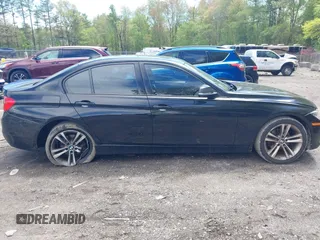 2015 BMW 3 Series 328i xDrive с VIN WBA3B5G55FNS18689, выставлен на аукционе IAAI как лот 42188139 с пробегом 90 612 миль миль и . История ставок и продаж доступна на DreamBid. Изображение 13.