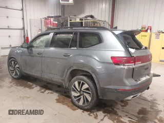 2024 Volkswagen Atlas SE with VIN 1V2KR2CA4RC559169, listed as a IAAI auction lot 41572821 with 25,998 mi miles and . Bid and sale history available at DreamBid. Image 3.