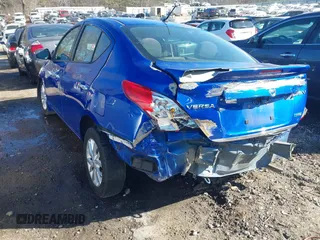 2016 Nissan Versa SV z VIN 3N1CN7AP9GL840460, wystawiony jako IAAI lot #41451719 z przebiegiem Nie podano mil oraz . Historia ofert i sprzedaży dostępna na DreamBid. Obrazek 3.