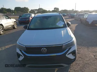 2023 Volkswagen Taos S z VIN 3VVDX7B23PM350624, wystawiony jako IAAI lot #41510156 z przebiegiem 34 203 mil mil oraz . Historia ofert i sprzedaży dostępna na DreamBid. Obrazek 12.