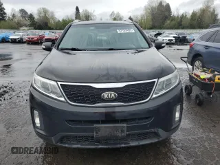 2014 Kia Sorento LX with VIN 5XYKTDA70EG531199, listed as a Copart auction lot 52163405 with 151,165 mi miles and Clean Title. Bid and sale history available at carsss.com. Image 5.