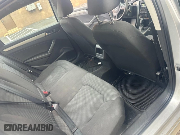 2014 Volkswagen Passat Wolfsburg Edition с VIN 1VWAT7A34EC065367, выставлен на аукционе Copart как лот 60574015 с пробегом 85 800 миль миль и Чистый • Clean title. История ставок и продаж доступна на DreamBid. Изображение 6.