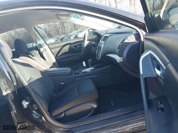 2017 Nissan Altima 2.5 SV with VIN 1N4AL3AP3HC120223, listed as a IAAI auction lot 41100313 with 89,743 mi miles. Bid and sale history available at carsss.com. Image 5.