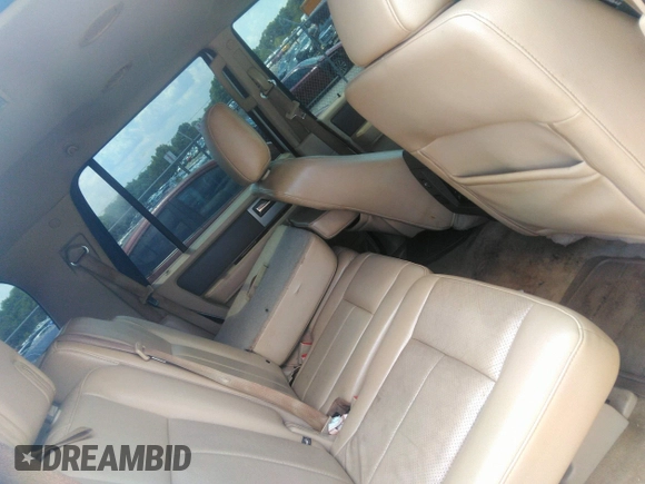 2014 Ford Expedition XLT z VIN 1FMJU1H56EEF46306, wystawiony jako IAAI lot #42823693 z przebiegiem 174 295 mil mil oraz . Historia ofert i sprzedaży dostępna na DreamBid. Obrazek 8.