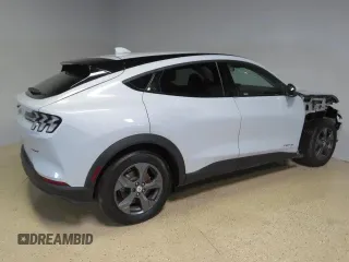 2022 Ford Mustang Mach-E Select с VIN 3FMTK1SS2NMA18639, выставлен на аукционе Copart как лот 46699415 с пробегом 8 454 миль миль и Списание • Salvage title. История ставок и продаж доступна на DreamBid. Изображение 3.