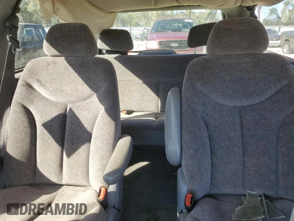 2000 Chrysler Town & Country with VIN 1C4GP54G7YB561391, listed as a Copart auction lot 48127695 with Not Provided miles and Salvage Title. Bid and sale history available at DreamBid. Image 10.