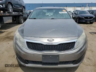 2013 Kia Optima EX z VIN 5XXGN4A74DG090437, wystawiony jako Copart lot #60822225 z przebiegiem 138 596 mil mil oraz Czysty tytuł • Clean title. Historia ofert i sprzedaży dostępna na DreamBid. Obrazek 5.