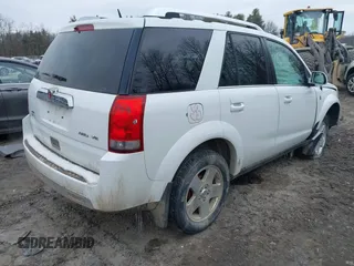 2007 Saturn VUE V6 z VIN 5GZCZ63407S834299, wystawiony jako IAAI lot #41559234 z przebiegiem 79 278 mil mil oraz . Historia ofert i sprzedaży dostępna na DreamBid. Obrazek 4.