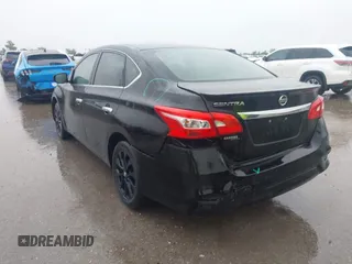 2018 Nissan Sentra S z VIN 3N1AB7AP6JY252378, wystawiony jako IAAI lot #42183882 z przebiegiem 121 473 mil mil oraz . Historia ofert i sprzedaży dostępna na DreamBid. Obrazek 6.