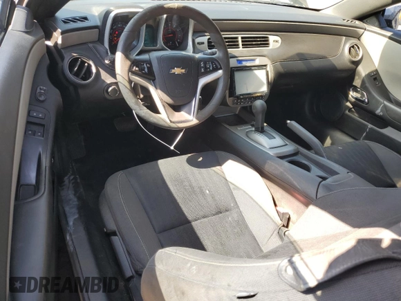 2014 Chevrolet Camaro LS z VIN 2G1FA1E35E9255913, wystawiony jako Copart lot #56976695 z przebiegiem 231 070 mil mil oraz Szkoda całkowita • Salvage title. Historia ofert i sprzedaży dostępna na DreamBid. Obrazek 8.