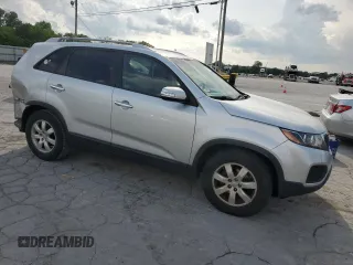 2013 Kia Sorento LX with VIN 5XYKT4A29DG370970, listed as a Copart auction lot 55015255 with 212,424 mi miles and Clean title. Bid and sale history available at DreamBid. Image 4.