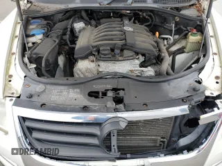 2008 Volkswagen Touareg V6 z VIN WVGBE77L08D043577, wystawiony jako Copart lot #50735775 z przebiegiem Nie podano mil oraz Szkoda całkowita • Salvage title. Historia ofert i sprzedaży dostępna na DreamBid. Obrazek 12.