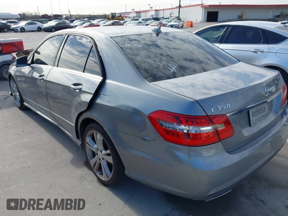 2012 Mercedes-Benz E 350 Luxury z VIN WDDHF5KB2CA540189, wystawiony jako IAAI lot #41405901 z przebiegiem 193 411 mil mil oraz . Historia ofert i sprzedaży dostępna na DreamBid. Obrazek 3.