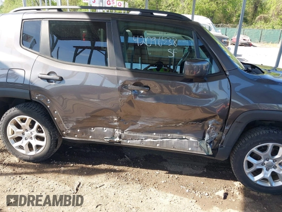 2017 Jeep Renegade Latitude z VIN ZACCJBBB8HPF61752, wystawiony jako IAAI lot #42096538 z przebiegiem 97 204 mil mil oraz . Historia ofert i sprzedaży dostępna na DreamBid. Obrazek 6.