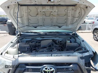 2015 Toyota Tacoma with VIN 5TFTX4CN8FX061944, listed as a IAAI auction lot 42451094 with 89,669 mi miles and . Bid and sale history available at DreamBid. Image 10.