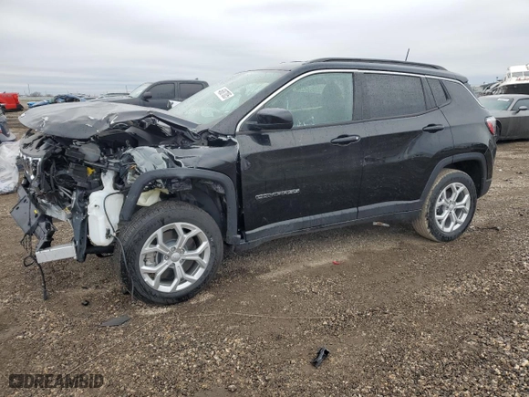2024 Jeep Compass Latitude with VIN 3C4NJDBN2RT176762, listed as a Copart auction lot 46087005 with 0 mi miles and Clean Title. Bid and sale history available at carsss.com. Image 1.