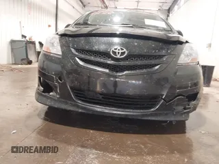 2008 Toyota Yaris with VIN JTDBT903581284634, listed as a IAAI auction lot 40553888 with 180,563 mi miles. Bid and sale history available at carsss.com. Image 6.
