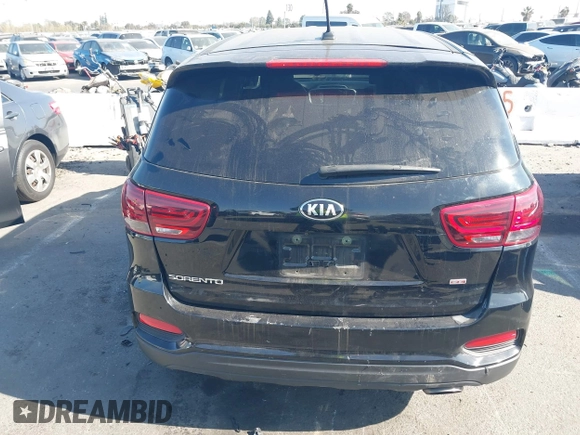 2019 Kia Sorento L with VIN 5XYPG4A33KG458915, listed as a IAAI auction lot 41377921 with Not Provided miles and . Bid and sale history available at carsss.com. Image 17.