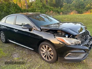 2015 Hyundai Sonata 2.4L Sport with VIN 5NPE34AF3FH098783, listed as a Copart auction lot 53400825 with 112,374 mi miles and Clean Title. Bid and sale history available at carsss.com. Image 1.