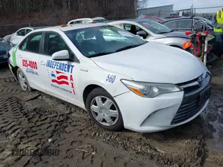 2017 Toyota Camry Hybrid LE with VIN 4T1BD1FK3HU206313, listed as a IAAI auction lot 41479110 with 416,578 mi miles. Bid and sale history available at carsss.com. Image 1.