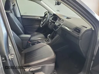 2024 Volkswagen Tiguan SE with VIN 3VV3B7AX5RM107598, listed as a IAAI auction lot 42796418 with 25,762 mi miles and . Bid and sale history available at DreamBid. Image 3.