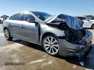 2017 Volvo S60 Inscription z VIN LYV402HK2HB150225, wystawiony jako Copart lot #80588184 z przebiegiem 53 910 mil mil oraz Szkoda całkowita • Salvage title. Historia ofert i sprzedaży dostępna na DreamBid. Obrazek 4.