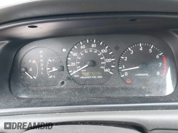 1998 Toyota Camry LE z VIN 4T1BG22K7WU236334, wystawiony jako IAAI lot #41662673 z przebiegiem 182 960 mil mil oraz . Historia ofert i sprzedaży dostępna na DreamBid. Obrazek 7.